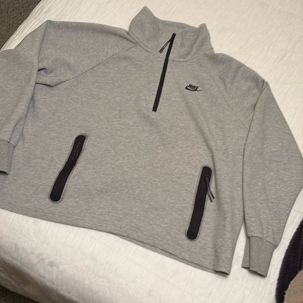 Women’s Nike sweatshirt extra large